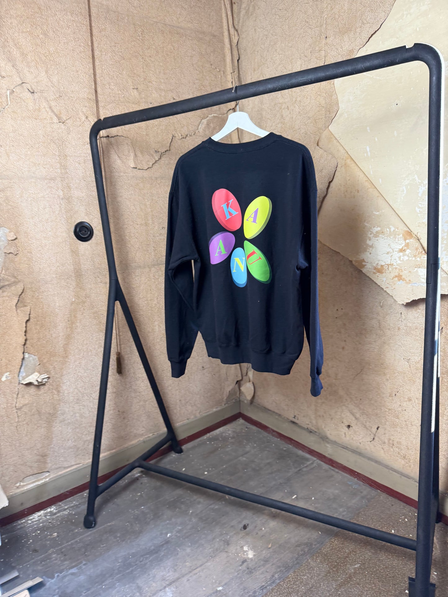 Sweatshirt Black “Button“